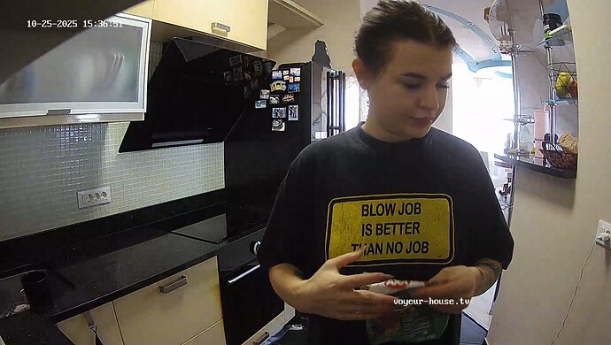 realm8-cam11-1761396237