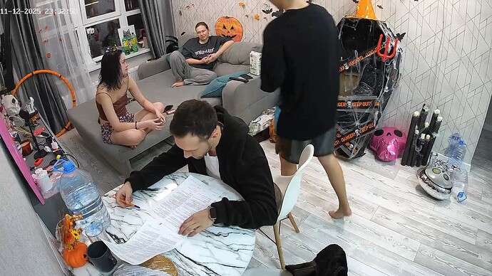 realm56-cam13-1762979590