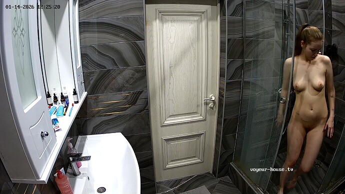 realm126-cam113-1768401817