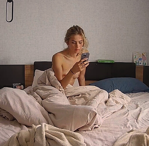 Screenshot 2023-09-20 at 17-19-12 Amelie & Lucas (Part 2) - Apartments Discussion - Voyeur House TV Forum