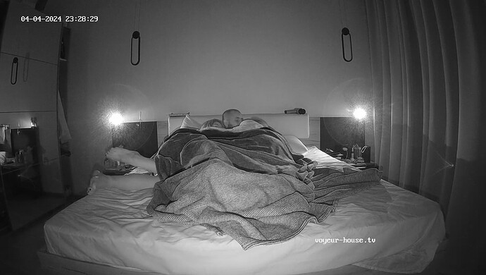 realm8-cam18-1712262543