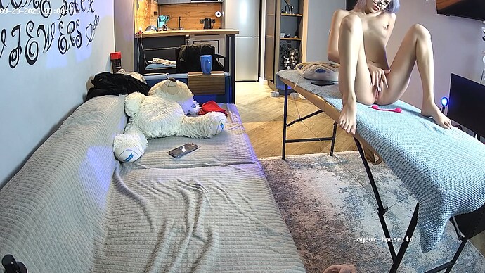 RosyAleks-20250923-18