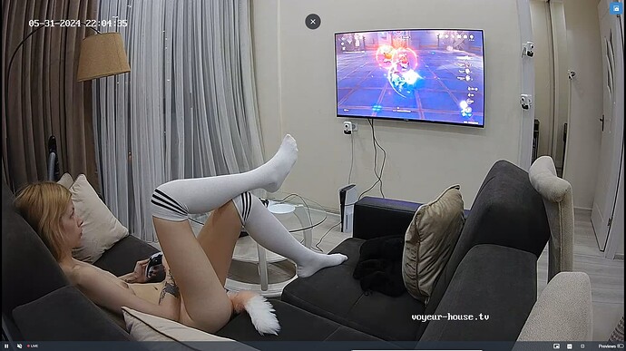 Ashampoo_Snap_vendredi 31 mai 2024_20h8m33s_001_Living room camera at Alleria reallifecam apartment at Voyeur House TV (cam13) - Google Chrome