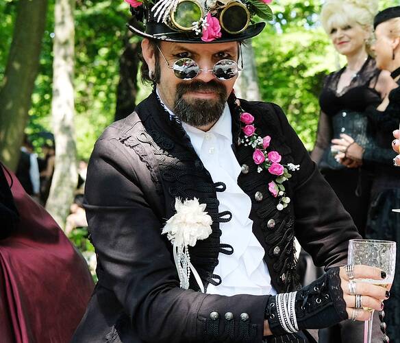 w1536_h1313_x768_y1024_bedf65176579748c