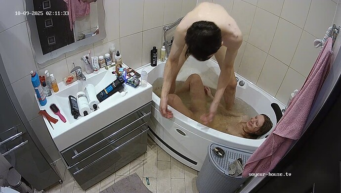 realm64-cam110-1760006539