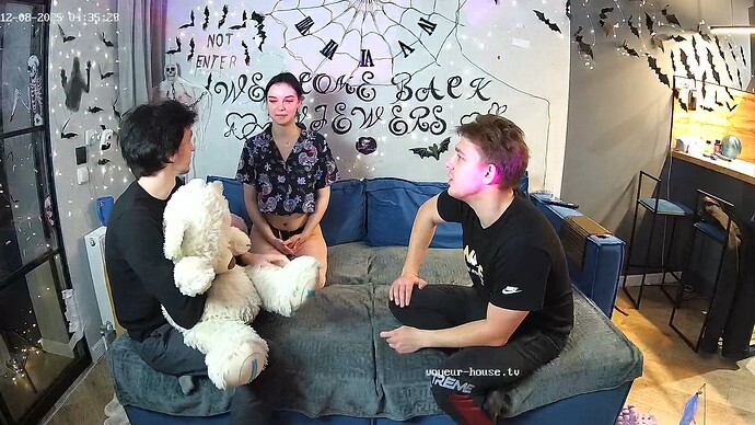 realm94-cam15-1765157770