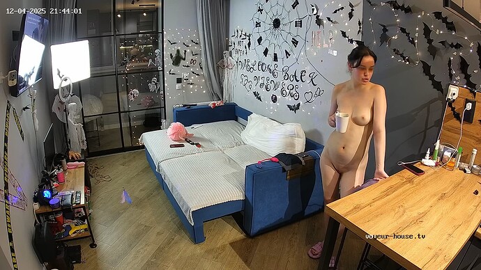 RosyAleks-20251204-07