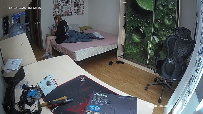 realm132-cam18-1766415063