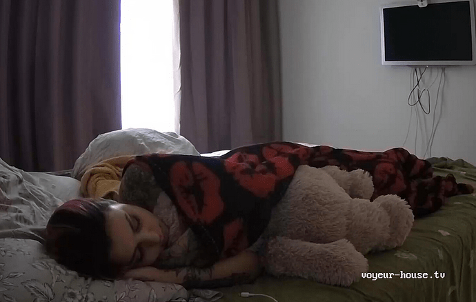 Screenshot 2023-08-26 at 07-02-47 Trisha - Apartments Discussion - Voyeur House TV Forum