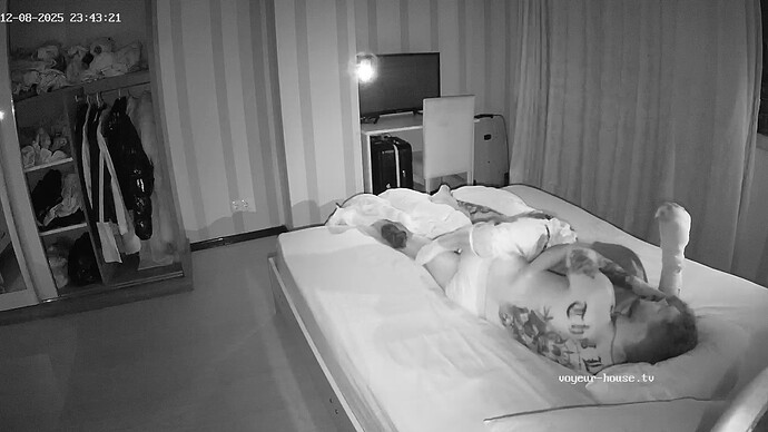 realm6-cam16-1765226655