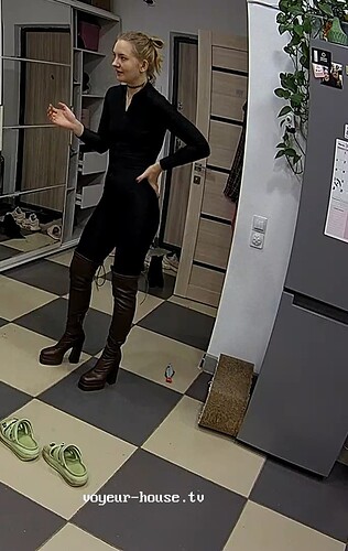realm64-cam15-1790414258