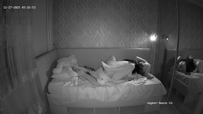 realm122-cam110-1766795255