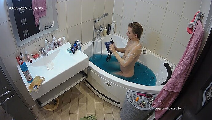 realm64-cam110-1758655968