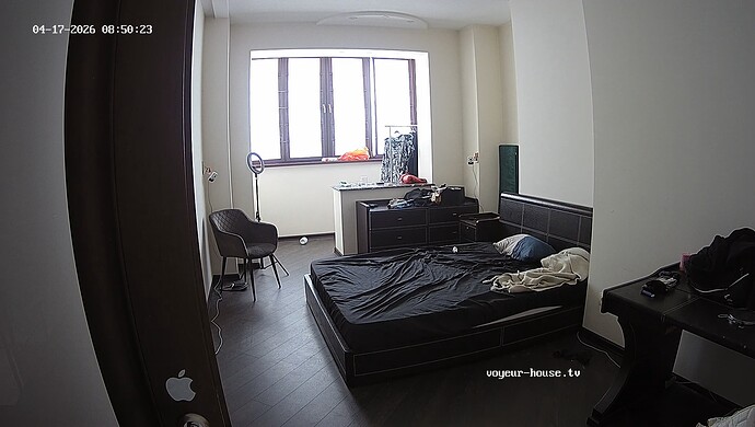 realm8-cam113-1776405059