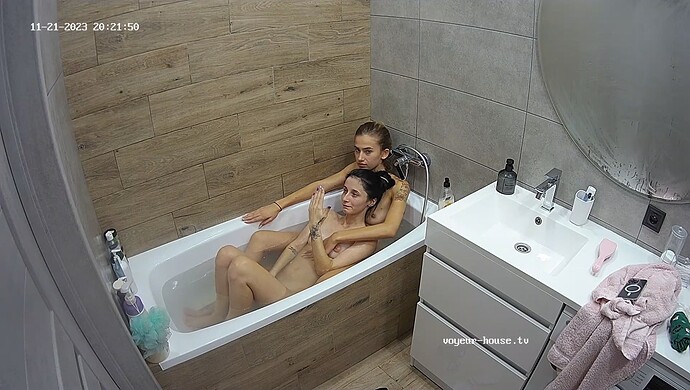 realm8-cam19-1700591006