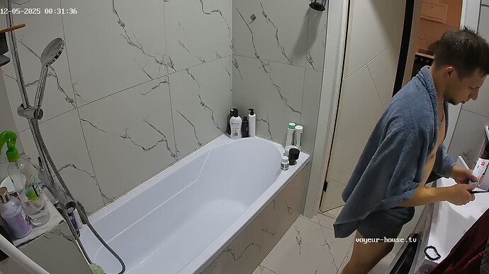 realm56-cam19-1764939518