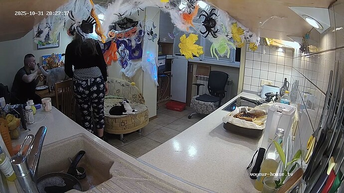 realm34-cam11-1761935330