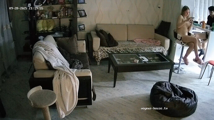 realm64-cam14-1759083644