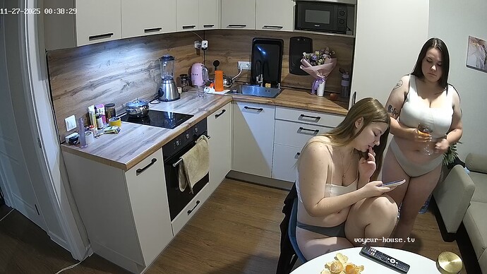 realm127-cam11-1764230460