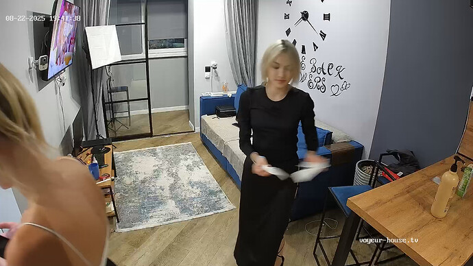 RosyAleks-20250822-2