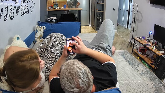 realm94-cam14-1759951211