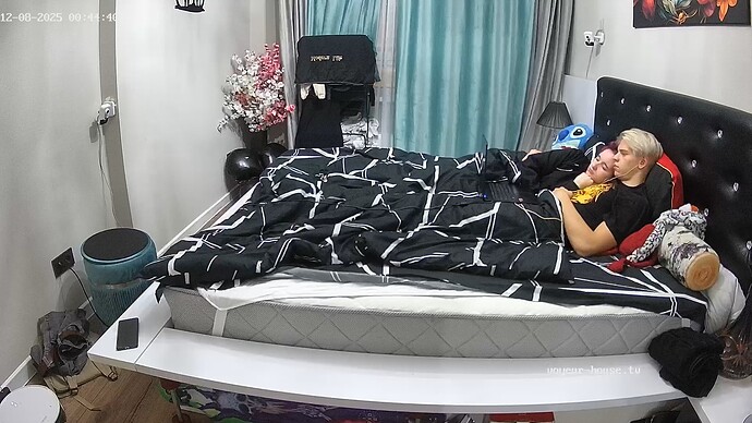 realm42-cam18-1765143912