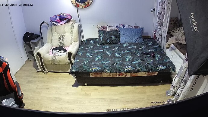 realm111-cam14-1764533350