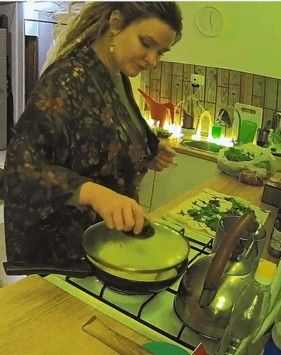 Screenshot 2023-06-02 at 03-03-27 Kitchen camera at Clara & Stas reallifecam apartment at Voyeur House TV (cam11)