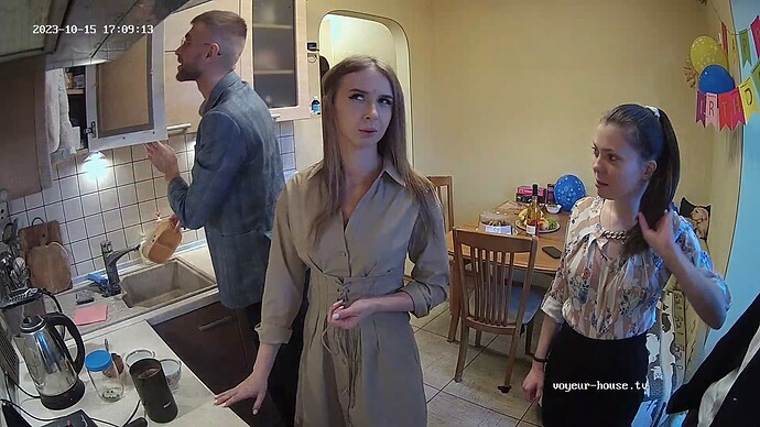 realm34-cam12-1697380375