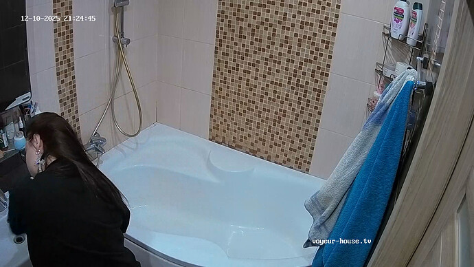 realm62-cam110-1765391393