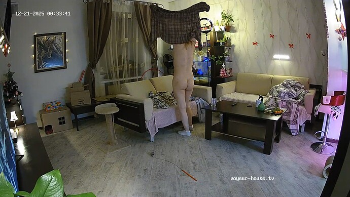 realm64-cam13-1766271104