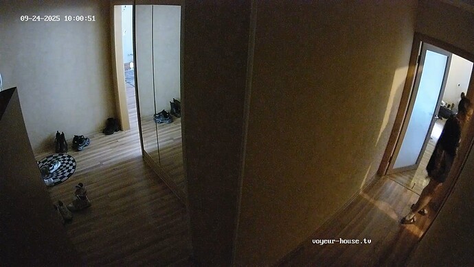 realm52-cam111-1758686488