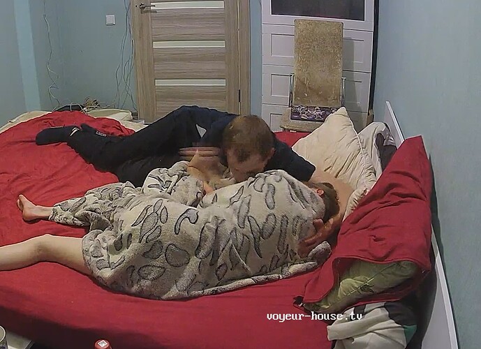 Opera Momentaufnahme_2025-11-11_224142_voyeur-house.tv