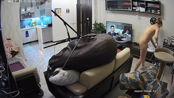 realm64-cam15-1761411440