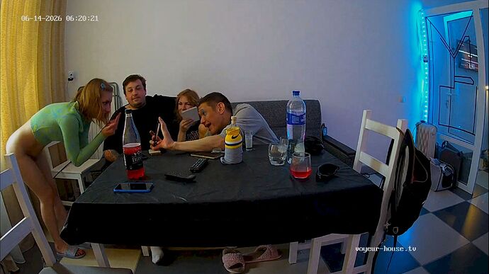 Shana_260614_double_finger_guestroom_Henry_photo_@_Shana_realm64_01