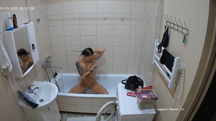 realm130-cam19-1766667037