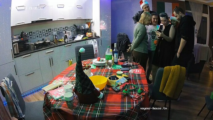 realm114-cam12-1765648626