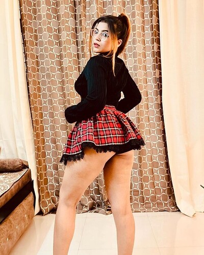 tanya-chaudhari-v0-je3gh1jsdgdd1ca7400f24c0a1359.md