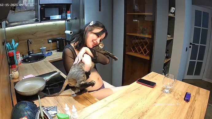 realm94-cam12-1765762475