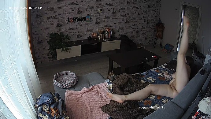realm64-cam14-1746191301