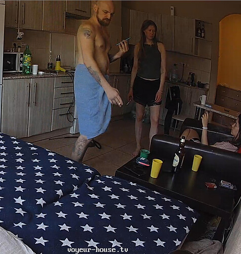 Screenshot 2023-06-17 at 10-44-04 Kitchen camera at Jakar & Lilka reallifecam apartment at Voyeur House TV (cam12)