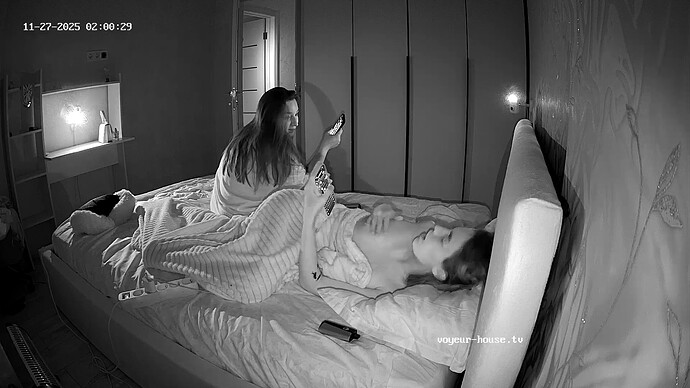 realm13-cam16-1764198068