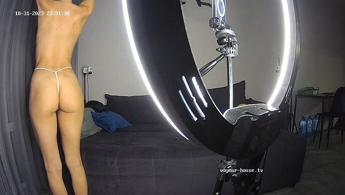 realm8-cam14-1698787926