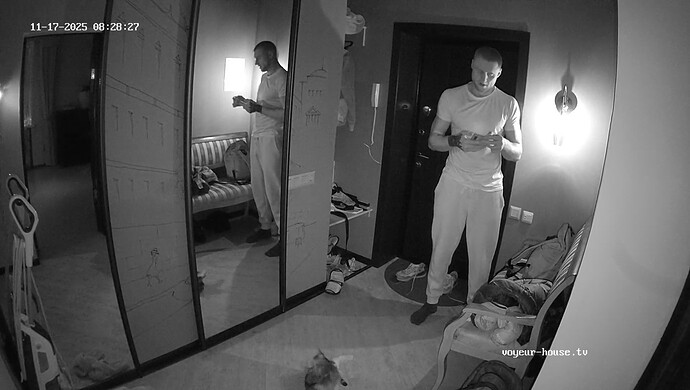 realm64-cam111-1763358032