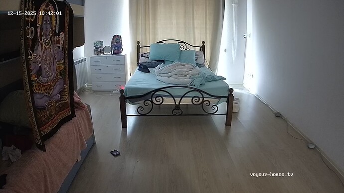 realm130-cam17-1765800568