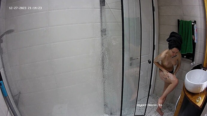 realm56-cam19-1703697306