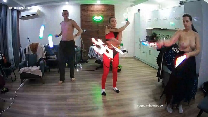 realm114-cam15-1759250926