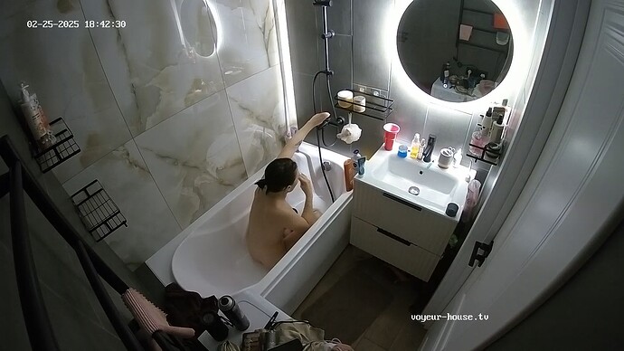 realm67-cam18-1740498632