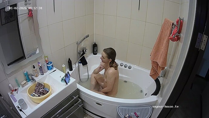 realm64-cam110-1767341234