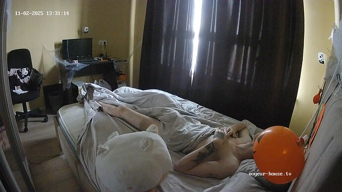 realm87-cam18-1762079510